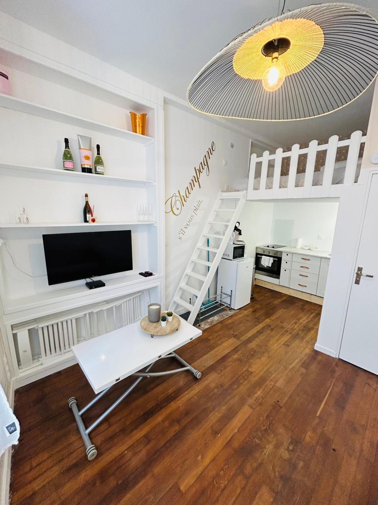 Le Champagne Coquebert Centre-Ville Reims Extérieur photo