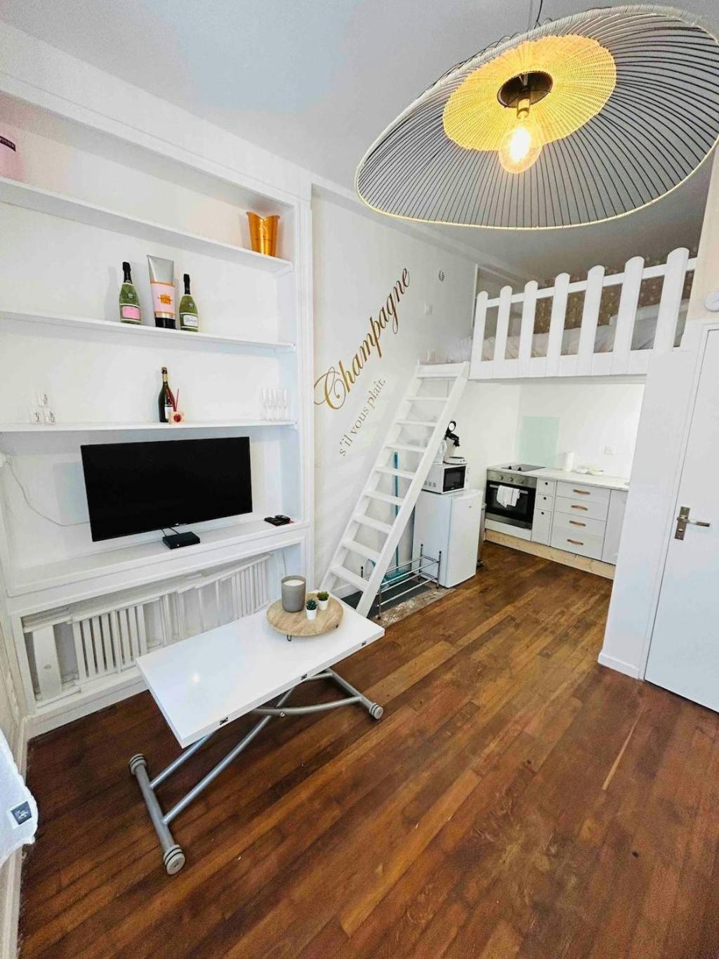Le Champagne Coquebert Centre-Ville Reims Extérieur photo