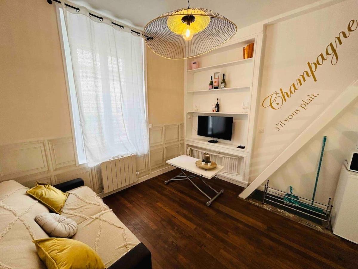Le Champagne Coquebert Centre-Ville Reims Extérieur photo